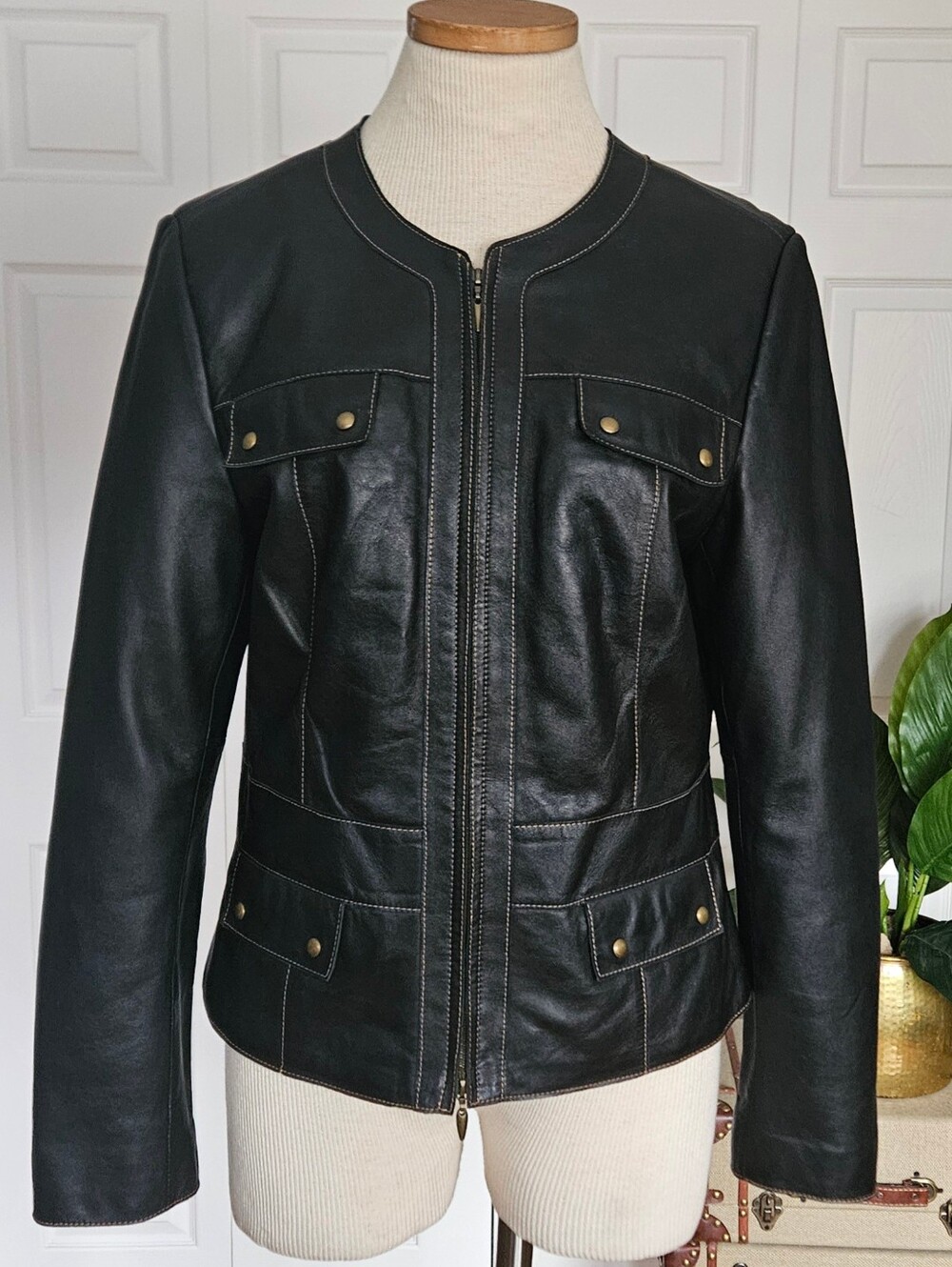 VTG Classiques Entier Leather Moto Jacket Contrast Stitch Utility Y2K Size M